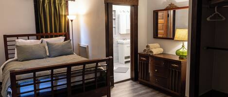 Desk, iron/ironing board, free WiFi, bed sheets