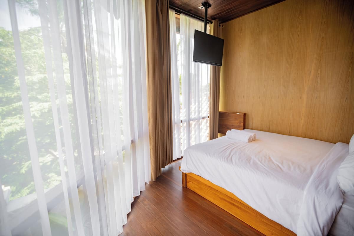 Wifi gratis y ropa de cama 