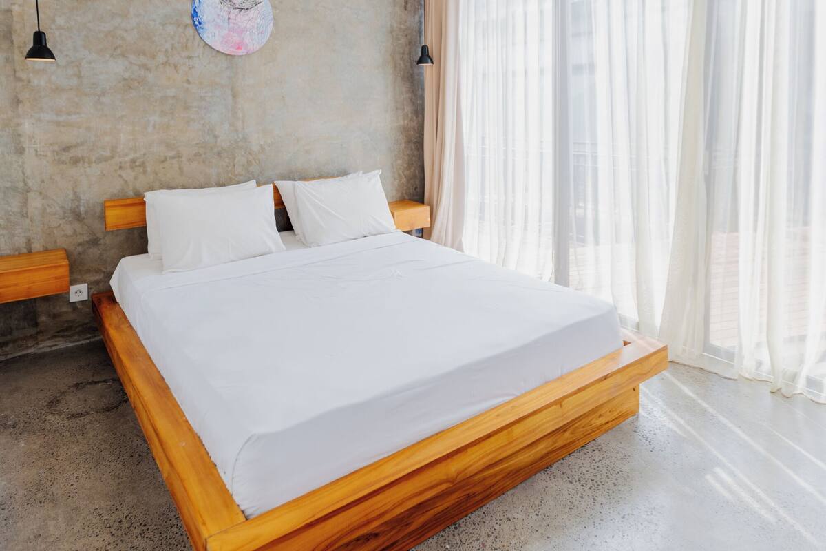 Wifi gratis y ropa de cama 