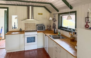 Réfrigérateur, plaque de cuisson, lave-vaisselle, cafetiÚre/bouilloire