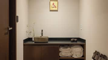 Signature Twin Room | Interior