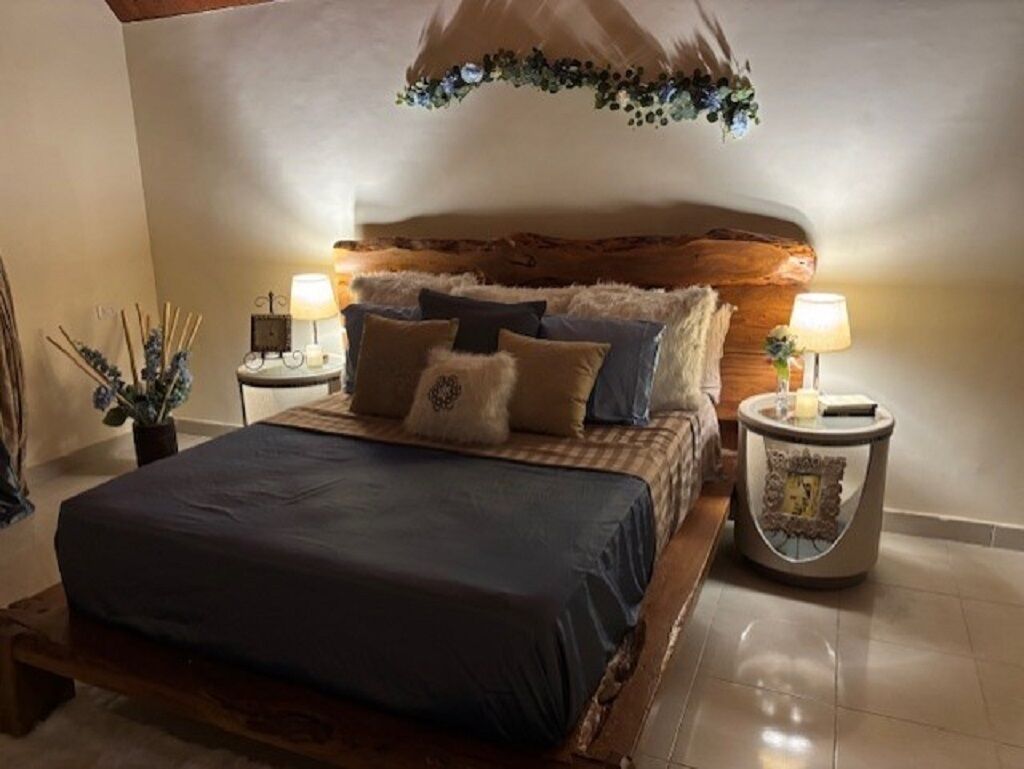 3 chambres, fer et planche à repasser, Wi-Fi, draps fournis