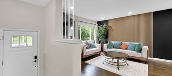 Stunning Evanston Retreat Near Northwestern University