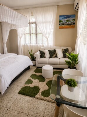 บ้านพัก, ลานระเบียง, วิวสวน | บริเวณนั่งเล่น