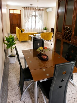 Deluxe Apartment, 1 Bedroom, Garden View | Dining - Maisha Garden  (Dar es Salaam)
