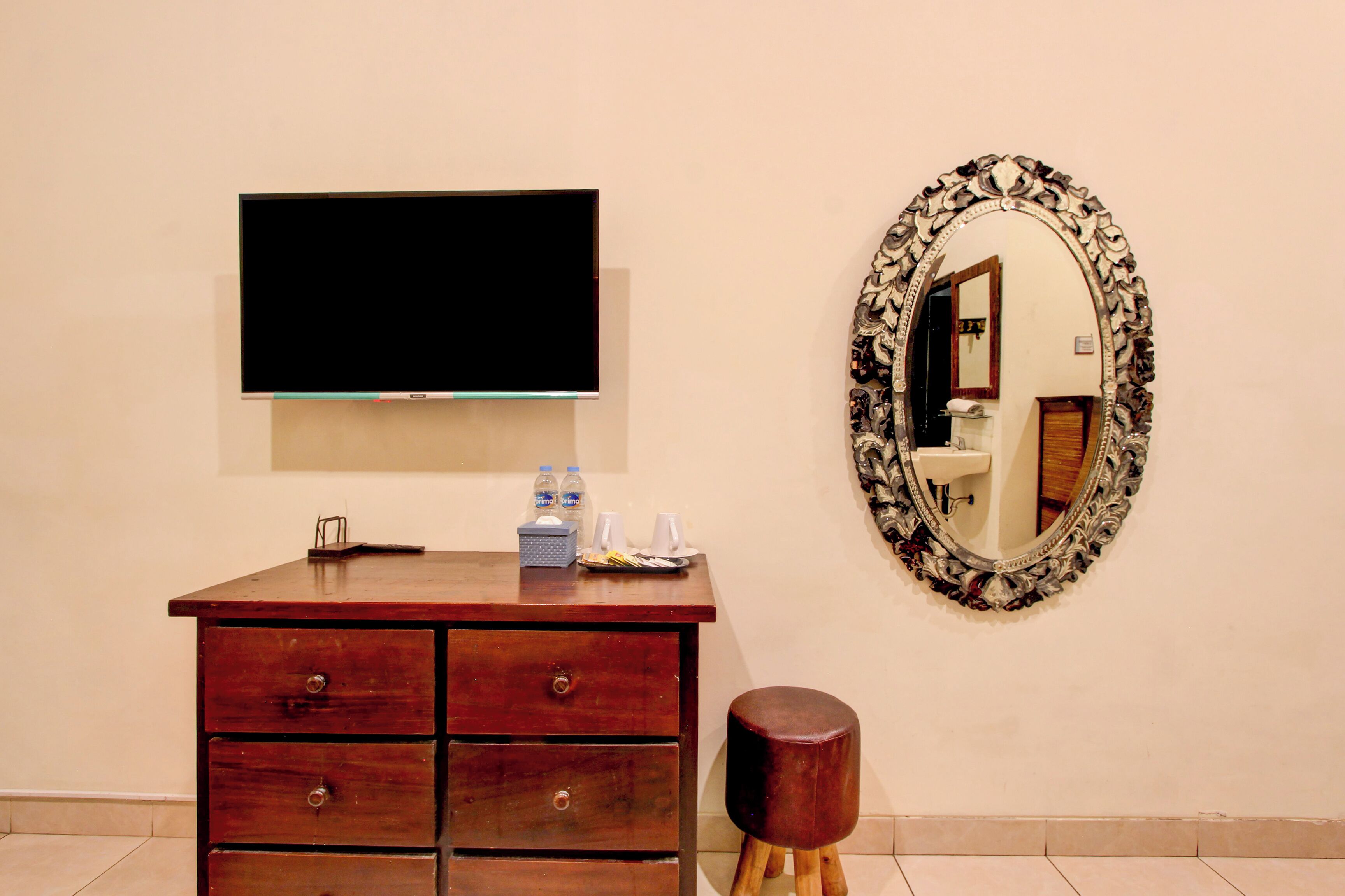 Deluxe Double Room | Laptop workspace, free WiFi, bed sheets