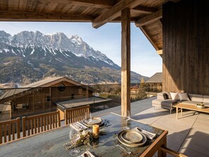 Outdoor dining - Luxury lodge between top ski resorts with sauna (Mitterberg-Sankt Martin)