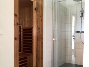 Bathroom - Nature chalet nearby forest with infrared sauna (Hermagor-Pressegger See)