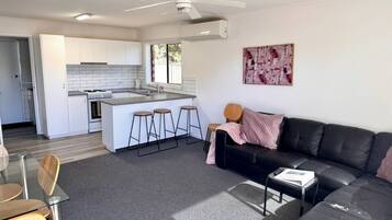 Apartment, 2 Bedrooms | Living area