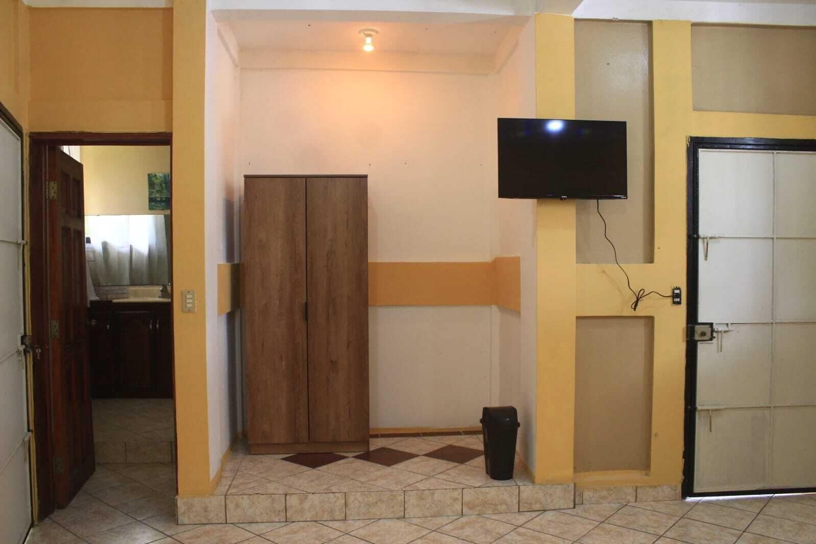 Classic Double Room, Balcony, Mountain View | Ruang kerja komputer riba, seterika/papan seterika, Wi-fi percuma 