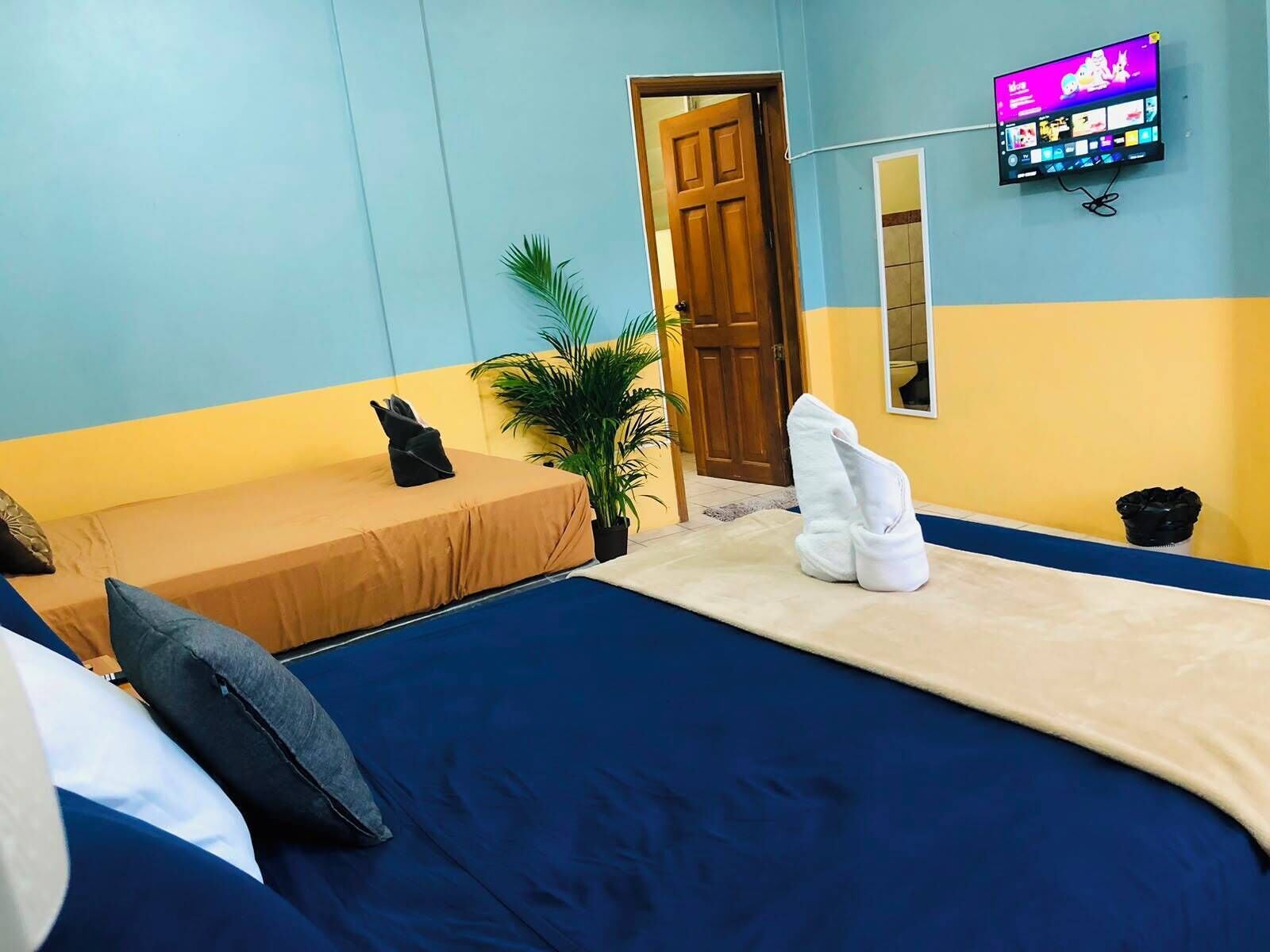 Laptop workspace, iron/ironing board, free WiFi, bed sheets