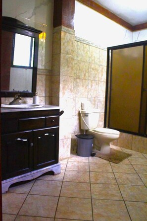 Family Suite, Balcony, Executive Level | Bathroom - TERRA VISTA HOTEL  (Los Planes de Renderos)