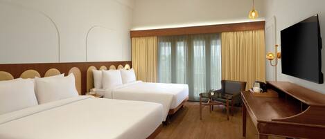 Room, 2 Queen Beds, Balcony