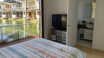 3 bedrooms, iron/ironing board, WiFi