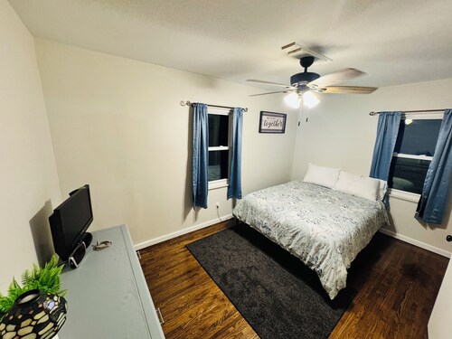 Two-bedroom apartment downtown Jefferson City!