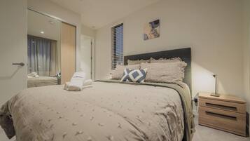 Iron/ironing board, travel cot, WiFi, bed sheets