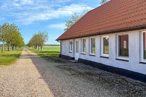 Exterior - 7 person holiday home in Ølgod (Ølgod)