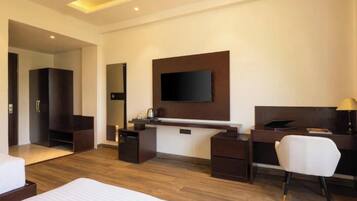 Premium Twin Room, 2 Twin Beds, Non Smoking | Desk, laptop workspace, iron/ironing board, free WiFi
