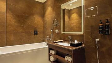 Luxury Suite, Non Smoking, Hill View | Bathroom