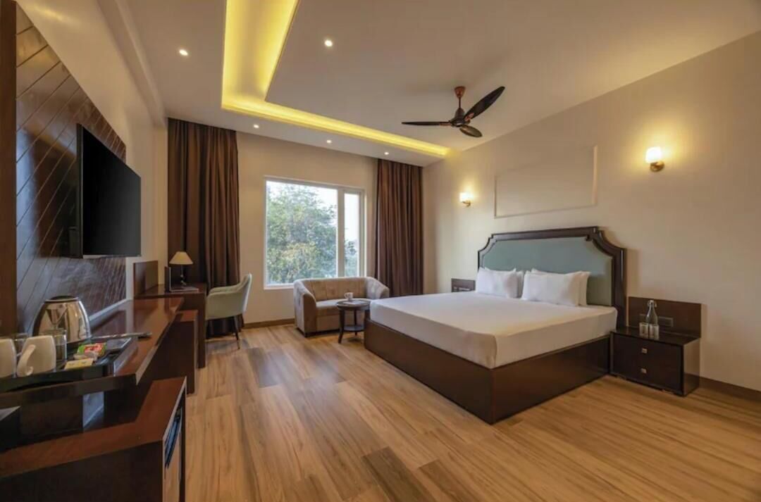 Club Double Room, 1 Queen Bed, Non Smoking