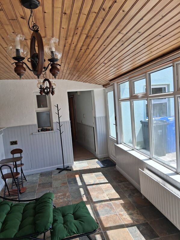 Interior - Peaceful 4-bedroom house in charming Killala perfect for relaxing stays (Killala)