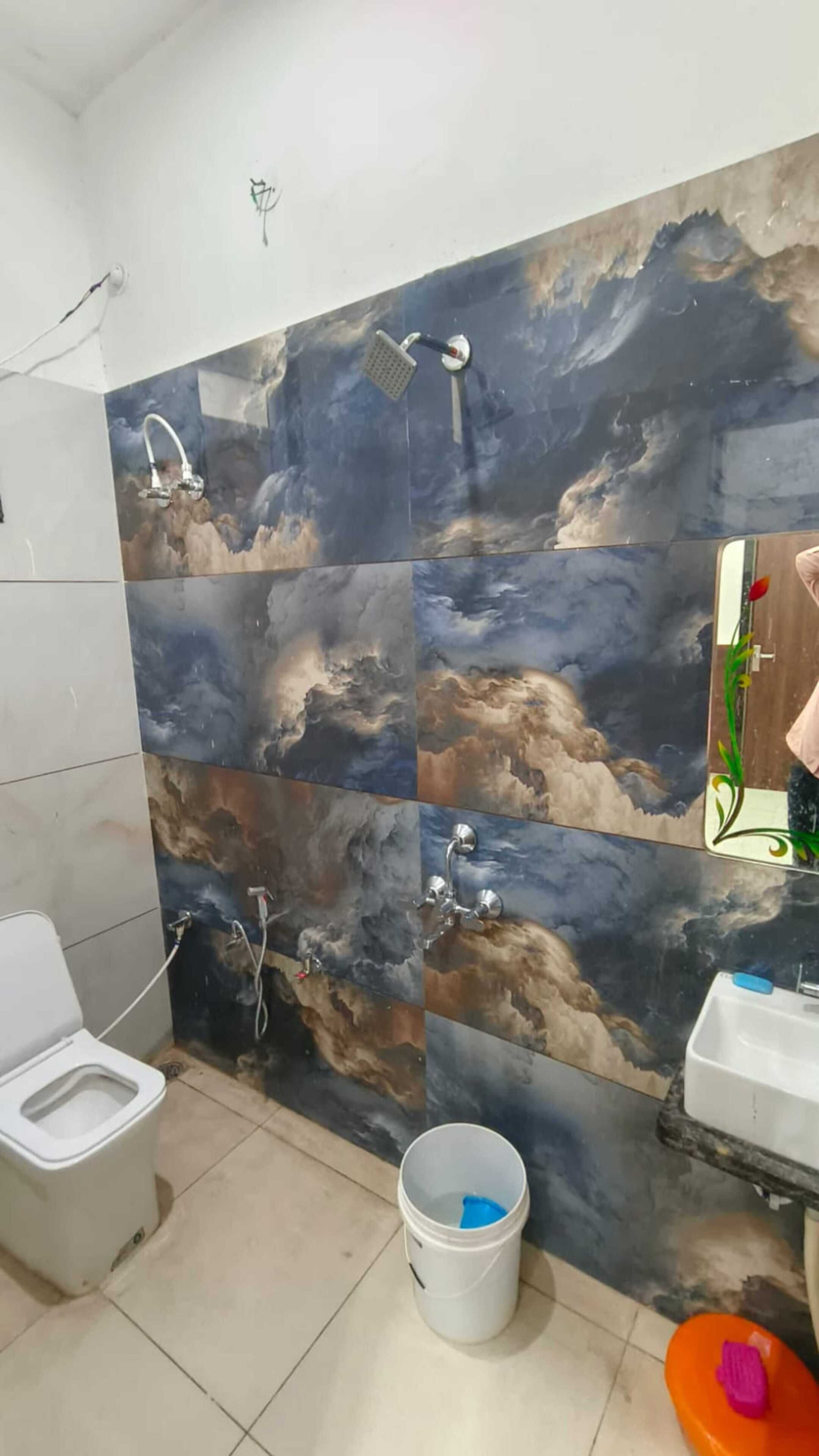 Family Room | Bathroom