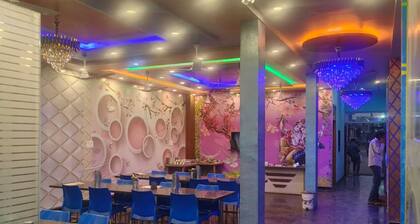 Hotel Reengus Raj