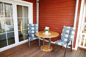 Outdoor dining - Vrbo Property (Haltern am See)