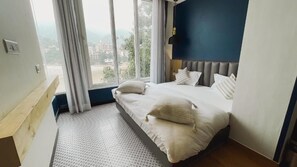 Family Quadruple Room, Balcony, Lake View