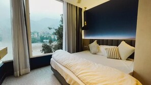 Room - joey's by the ganges (Rishikesh)