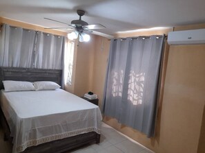 Room - TJ Guest House - Jamaica (Spanish Town)