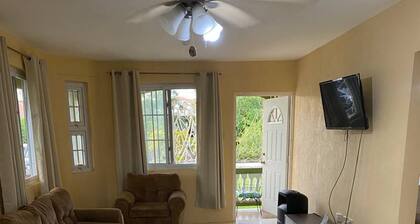 TJ Guest House - Jamaica