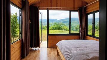 Deluxe Double Room, Mountain View | Desk, blackout drapes, iron/ironing board, free WiFi