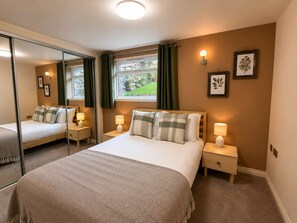 Iron/ironing board, WiFi, bed sheets - The Burrows, Inverness (Inverness)