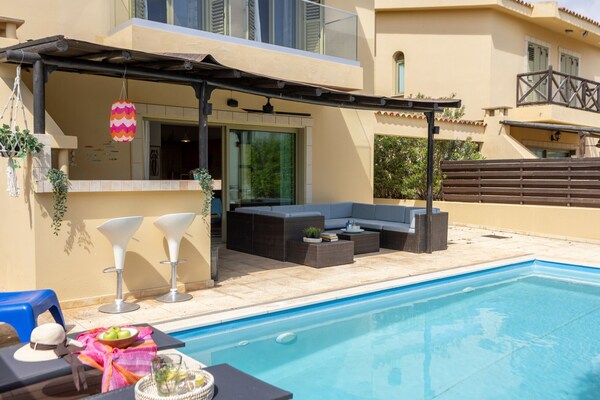 Protaras Marina Seaside Villa - Nissi Beach