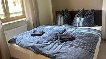 WiFi, bed sheets