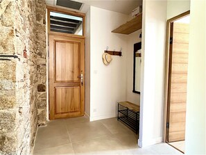Interior - Refined apartment with large balcony facing the sea in a charming residence (Carantec)