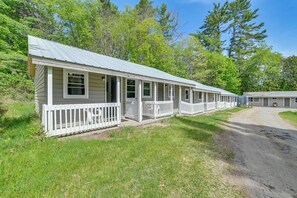 Exterior - Schroon Lake Room < 1 Mi to Marina & Beach! (Schroon Lake)
