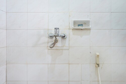 Luxury Twin Stay with Free WiFi and Parking