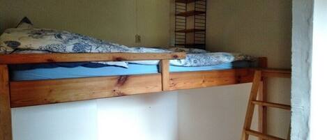 4 bedrooms, iron/ironing board, travel crib, free WiFi