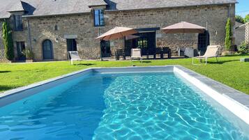Piscine extérieure, piscine chauffée