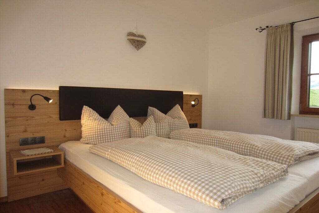 2 chambres, fer et planche à repasser, lit parapluie, Wi-Fi gratuit