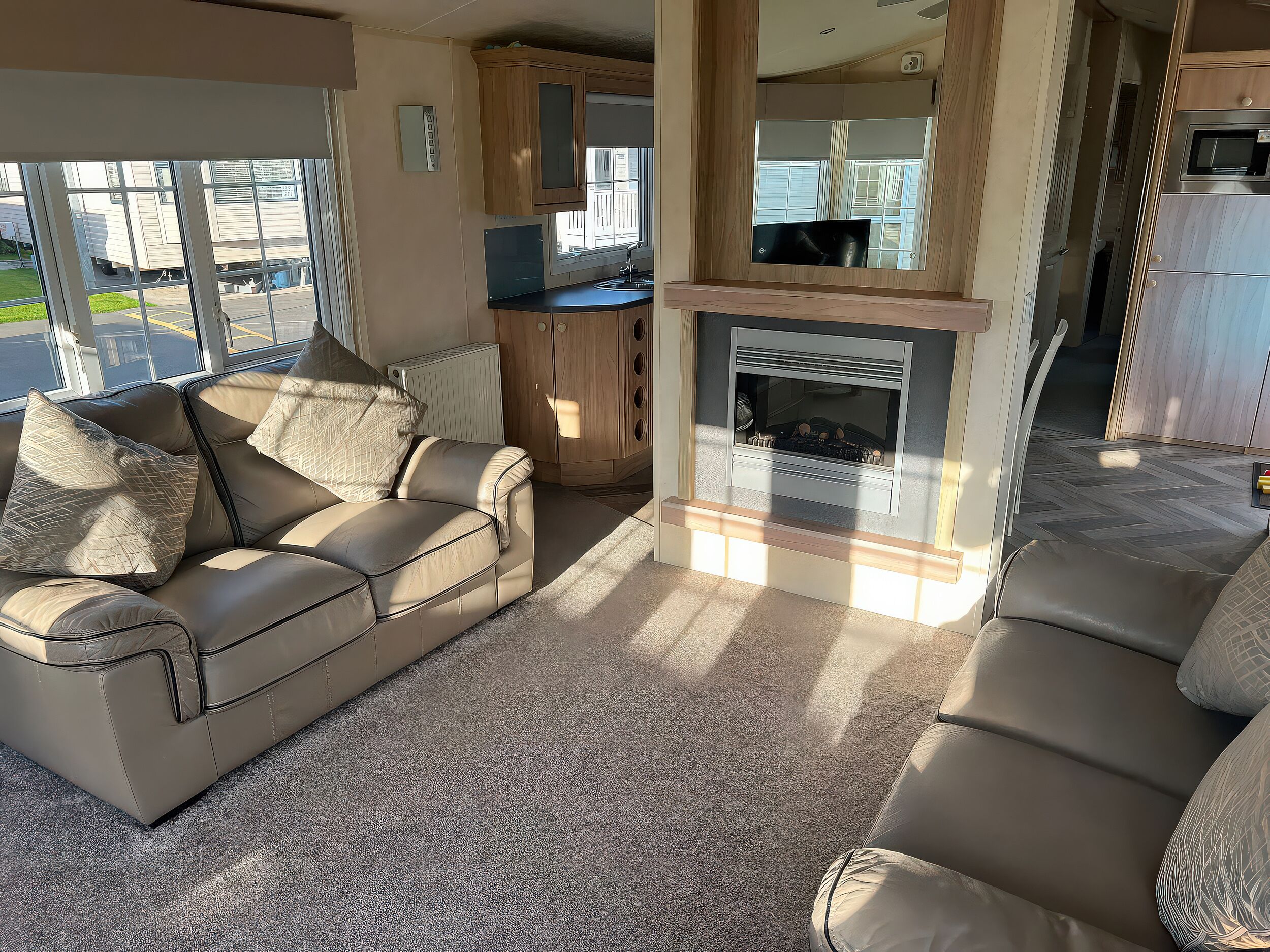 261 @ Owens Caravan Park, Family Friendly, With A Garden In Towyn - Towyn
