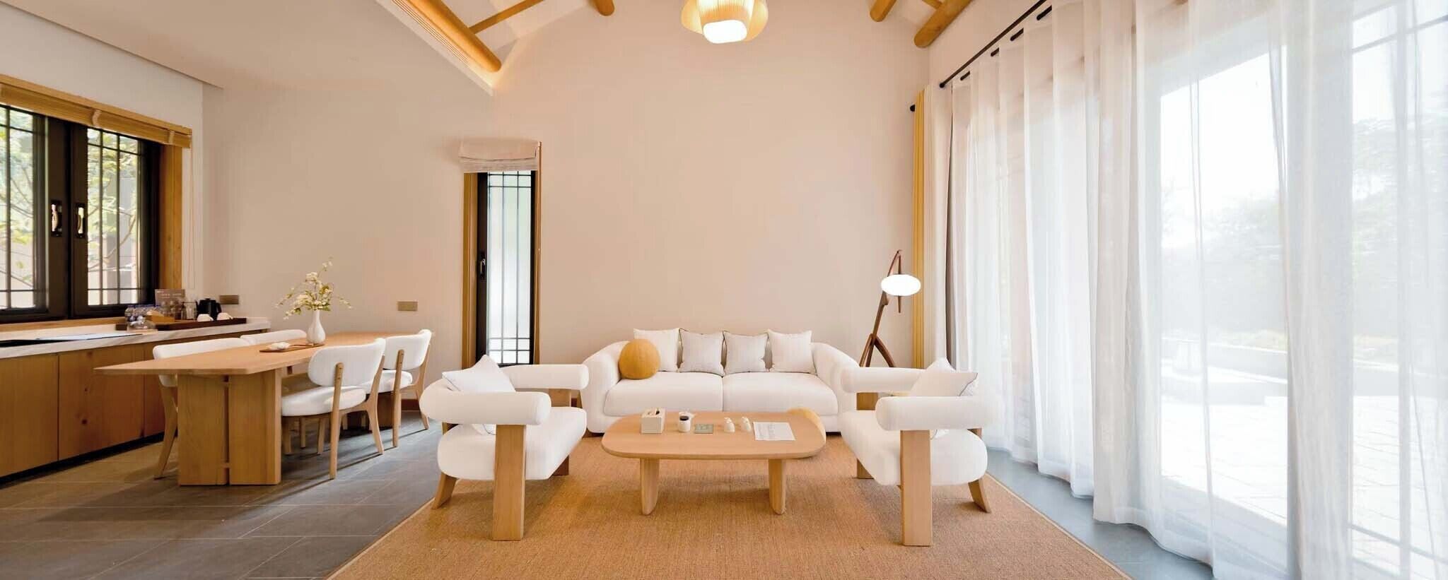 Superior Villa, Hill View | Living room