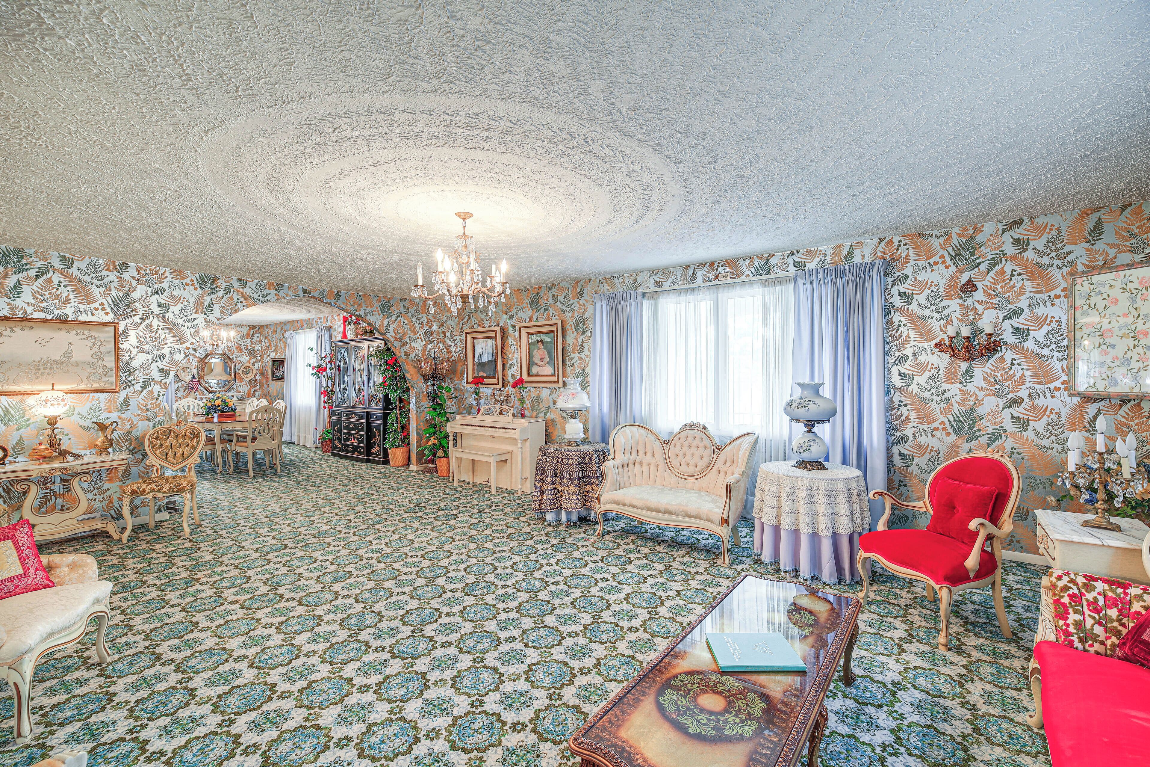 Princeton Mtn-view Estate: Vintage Charm - Lake Shawnee, WV