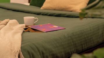WiFi, bed sheets