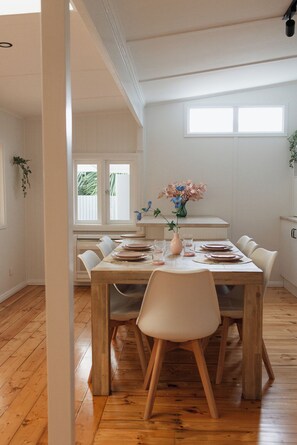 Dining - Casa di Sellicks, Beach House with Fire Pit (Sellicks Beach)