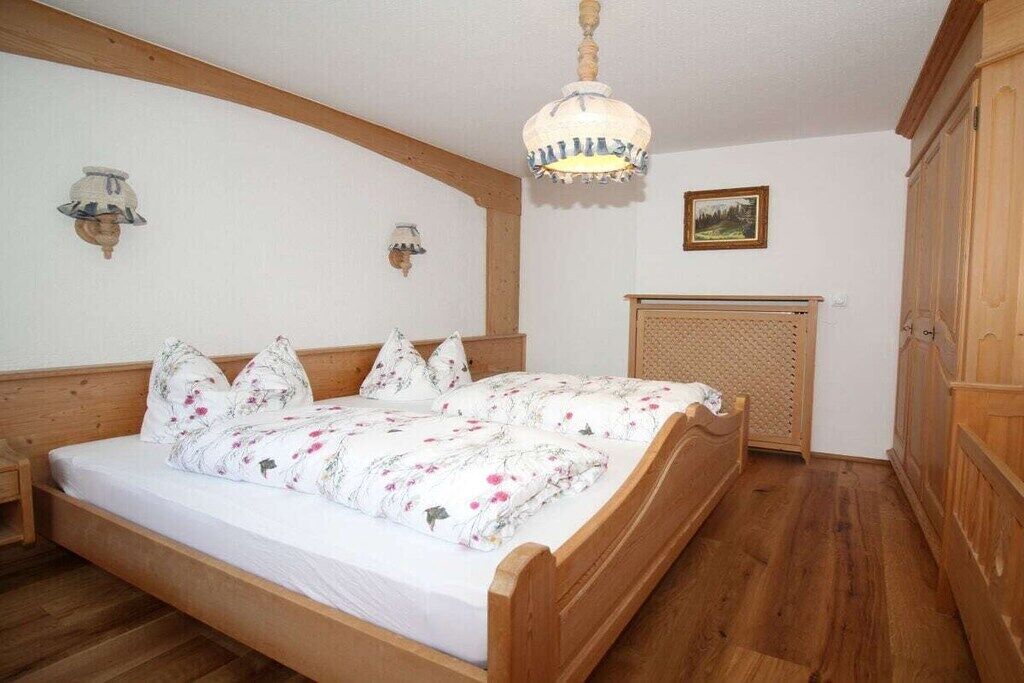 1 Schlafzimmer, Reisekinderbett, kostenloses WLAN, Bettwäsche
