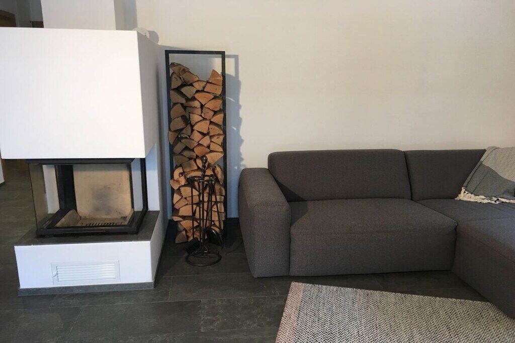 Smart-tv och eldstad