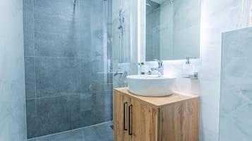 Kahden hengen huone | Kylpyhuone